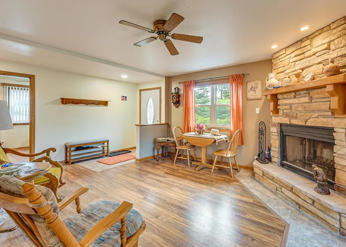 Fall Escape! Waterfront Chain O'lakes Hideaway