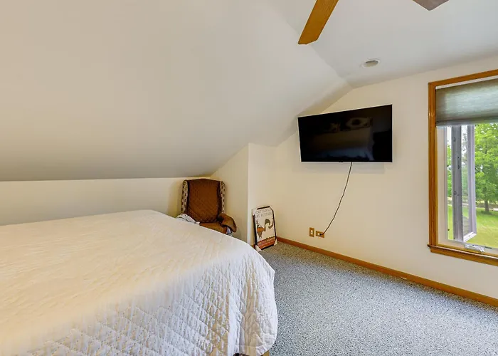 Holiday home Fall Escape! Waterfront Chain O'lakes Hideaway