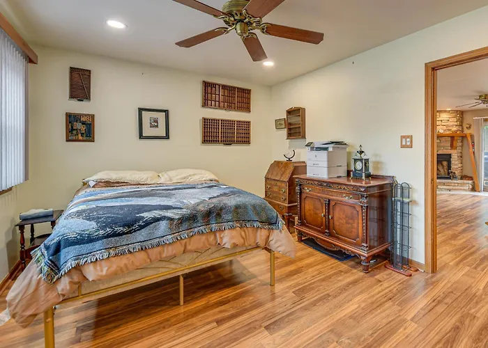 Fall Escape! Waterfront Chain O'lakes Hideaway * Spring Grove