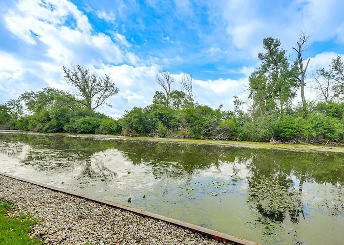 Fall Escape! Waterfront Chain O'lakes Hideaway